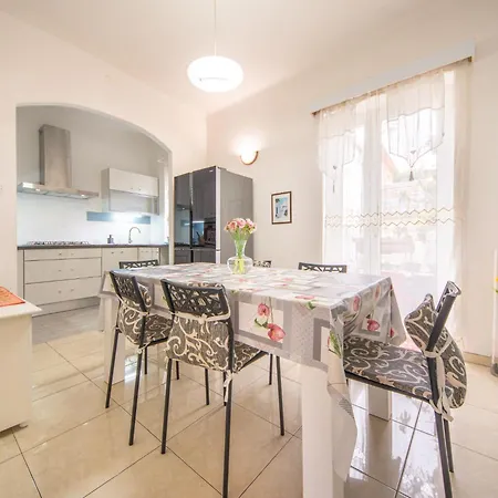 Kantrida-1 By Interhome Daire Rijeka